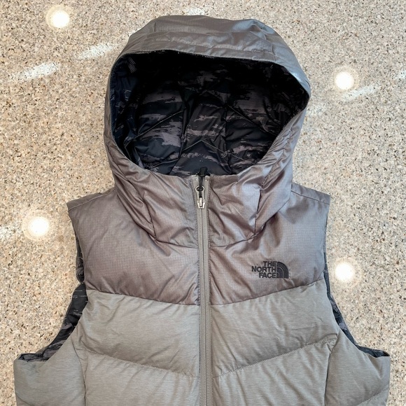 NWOT North Face Vest - Picture 6 of 9